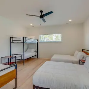 Luxury Downtown Nash/roofdeck/11 Beds Holiday home
