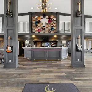 Hillside Crossing Hotel